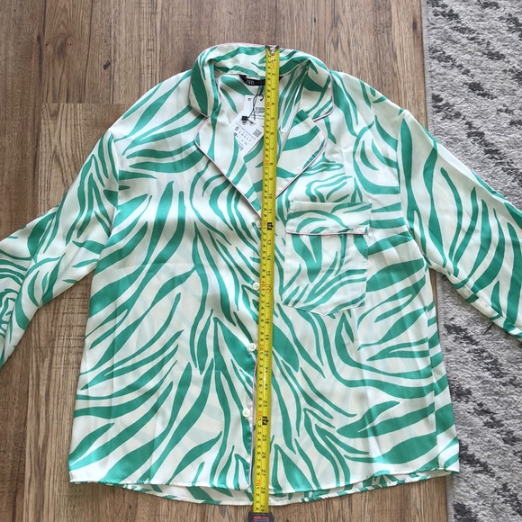 NEW!!! Zara Green&Cream Zebra Print Pajama Top - Picture 7 of 8